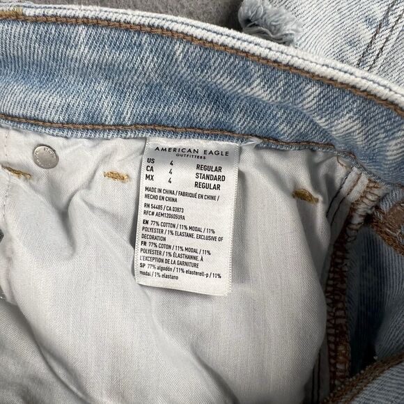 American Eagle Jeans Women’s 4 Mom Jean Stretch Light Wash High Rise - Picture 15 of 16